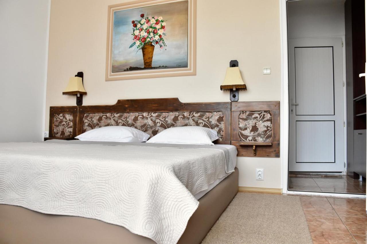 Family Hotel Apolonia Созополь Экстерьер фото