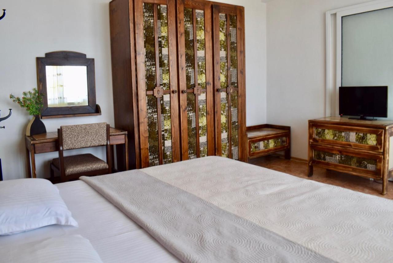 Family Hotel Apolonia Созополь Экстерьер фото